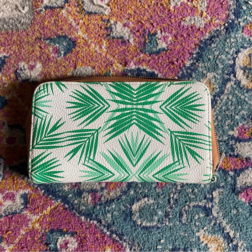 Thirty One All About The Benjamin’s Deco Palm Print White Green